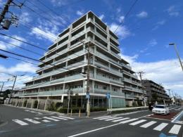 レーベン鵠沼海岸BLUENOVAの外観