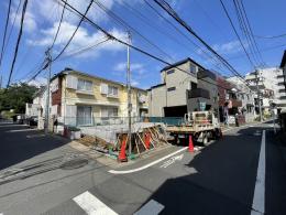 目黒区駒場３丁目　借地権付き新築戸建の外観