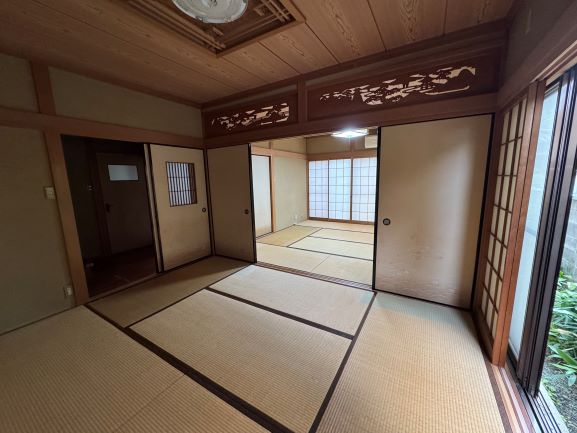 一階二間続きの和室