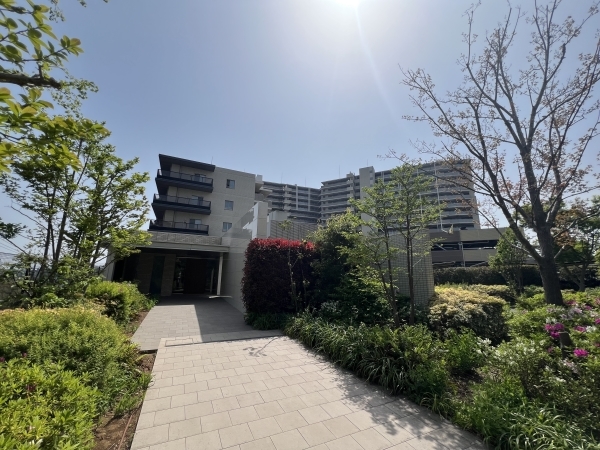 サブエントランスからの外観