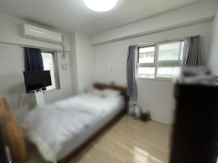■洋室約6.0帖■角住戸のため、2面窓がございます