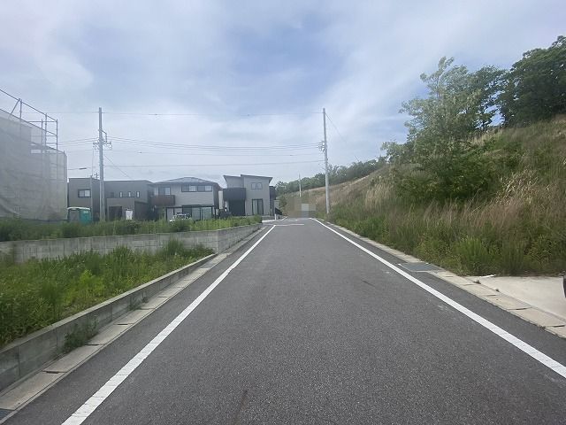東側道路