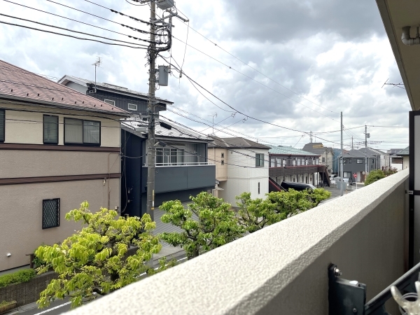 南向きのバルコニーで安定した日当たりを確保します