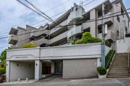 セレブラント寿楽荘の外観