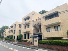 コープ野村川名山の外観