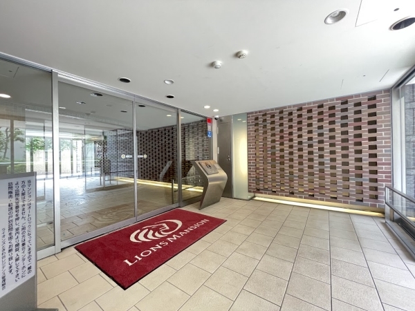 オートロックのあるエントランス