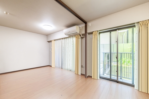 リビング・ダイニングおよび洋室２　ＣＧで作成したリフォームイメージです