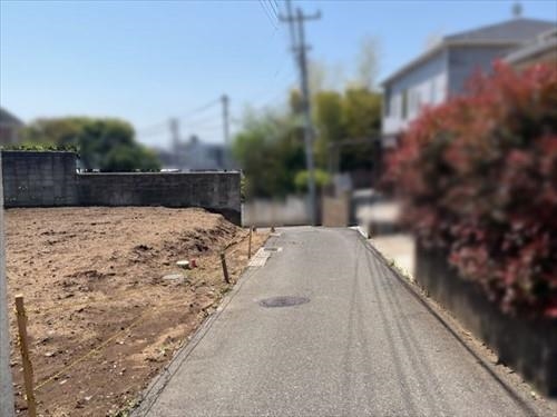 前面道路（北側から撮影）
