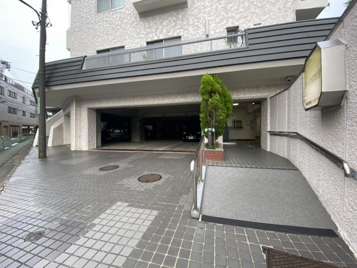 武蔵関駅より徒歩5分の立地でございます