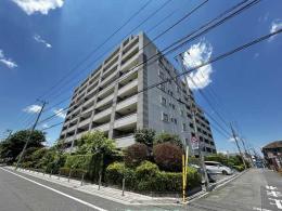 ライオンズステージ小平の外観