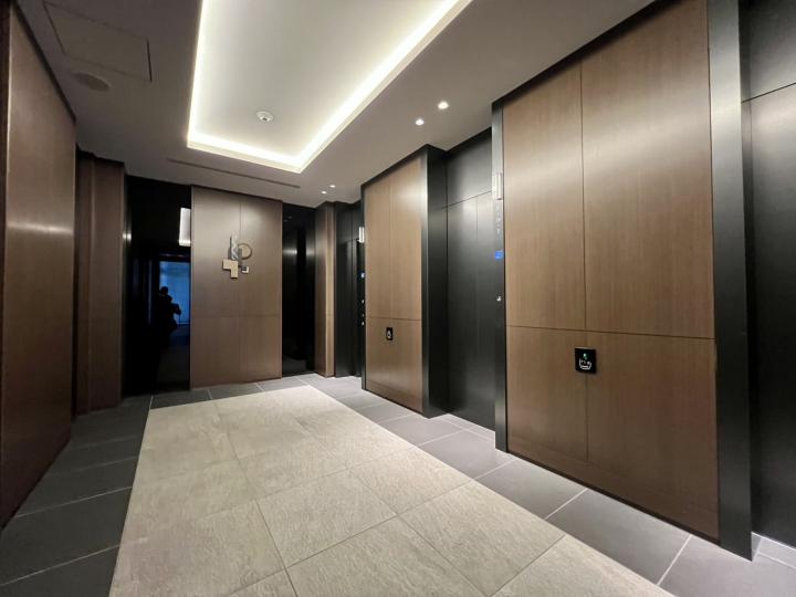 ＥＶ（2025/6/7撮影）”４３階部分””南向きバルコニー””専有面積８３．１９m2”のお部屋