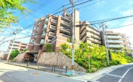 ライオンズ甲陽園グラングレイドの外観