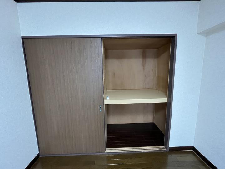 洋室の収納