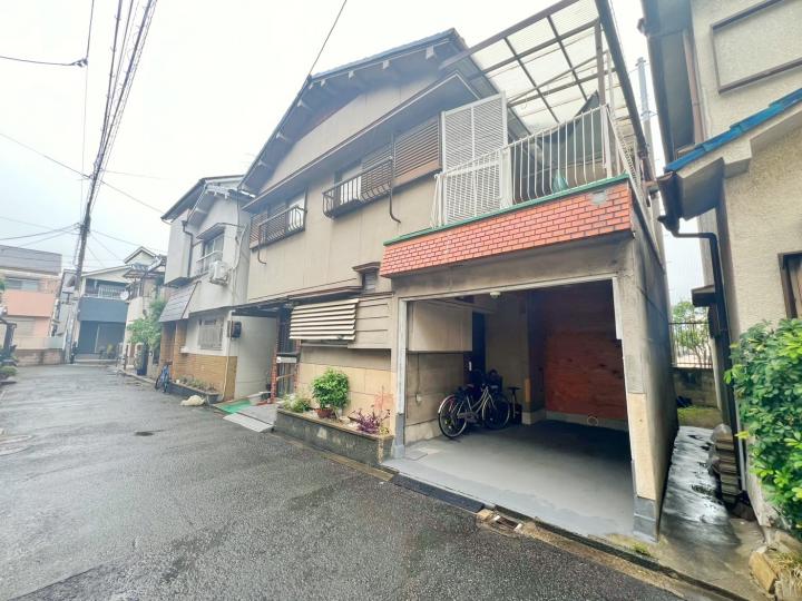 近鉄「高安」駅徒歩約11分、有効面積約73.61平米、間口約8.9ｍ、建築条件無し土地！