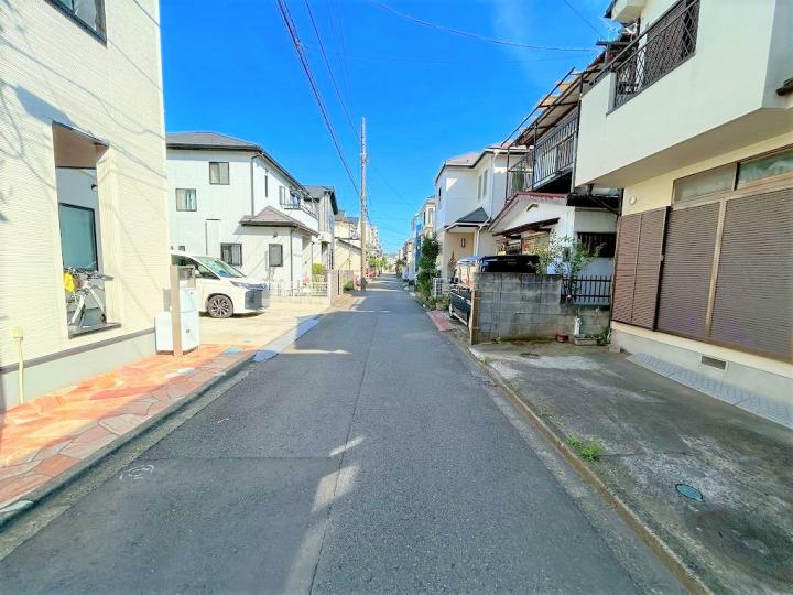 前面道路公道幅員約4mです。