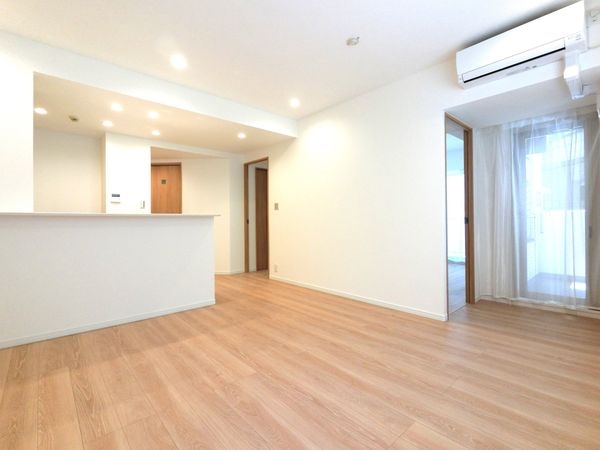 LDK※実際の写真をもとにCGで家具・その他イメージを配置。家具等は価格に含まれません。※現況引渡