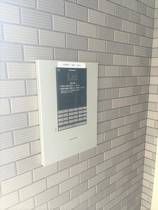 オートロック付きの共用玄関です！
