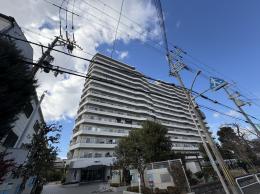 インテリジェントシティの外観