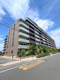メイツ一橋学園ＳＵＩＴＥの外観