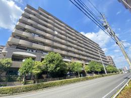 ライオンズマンションニューシティ日進の丘参番館の外観