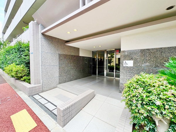 蓮根児童遊園まで徒歩2分(約85m)!