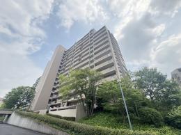 野村三好ヶ丘ヒルズ弐番館の外観