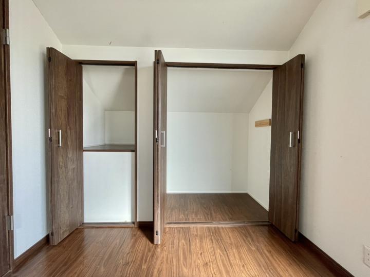 ■3階洋室（約5帖部屋のクローゼット）