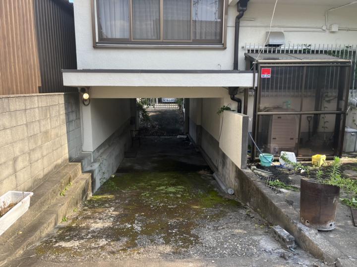 道路から駐車場へ通過することが可能です！