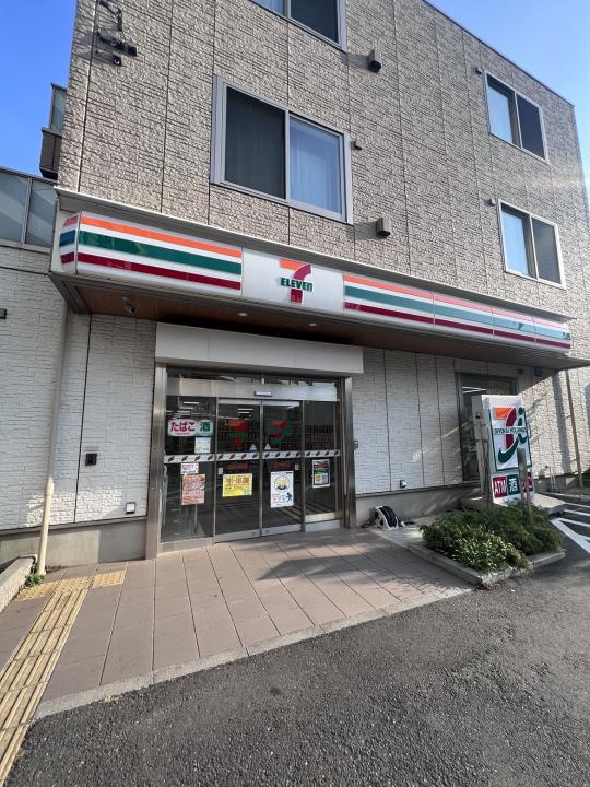 ■セブンイレブン世田谷北烏山店　徒歩1分