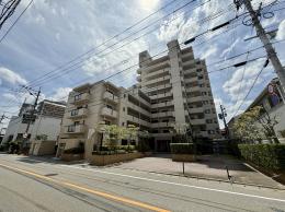 サーパス井尻の外観