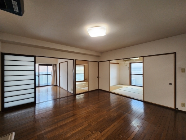 リビングダイニング