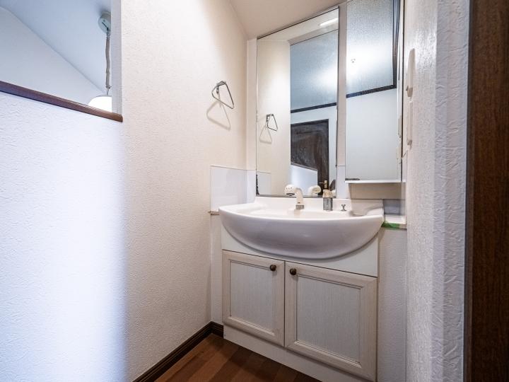 2階 洗面化粧台