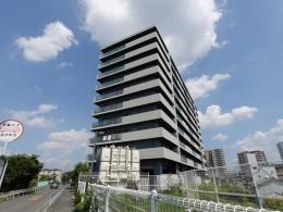 リーデンススクエア寝屋川の外観