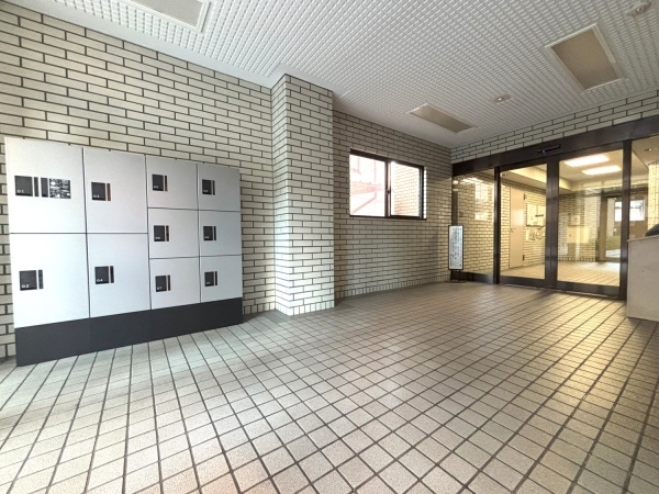 オートロック前の風除室