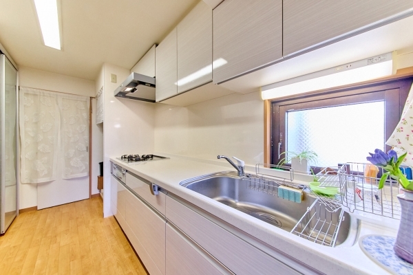 キッチン(3口ガスコンロ)