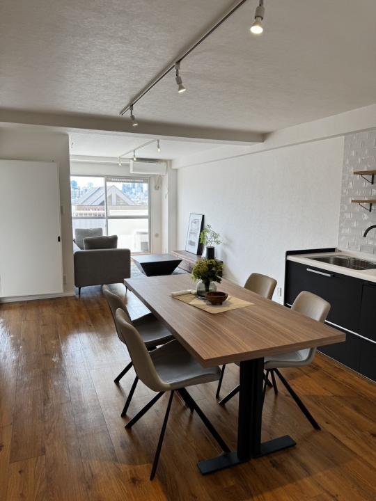 家具はモデルルーム用ですが、購入することも可能です