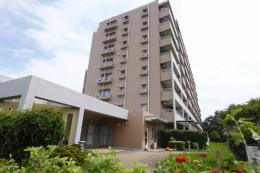 ヴェルディールみなみ野東2号棟の外観