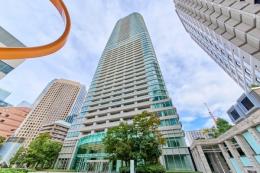 アークヒルズ仙石山森タワー レジデンス棟の外観