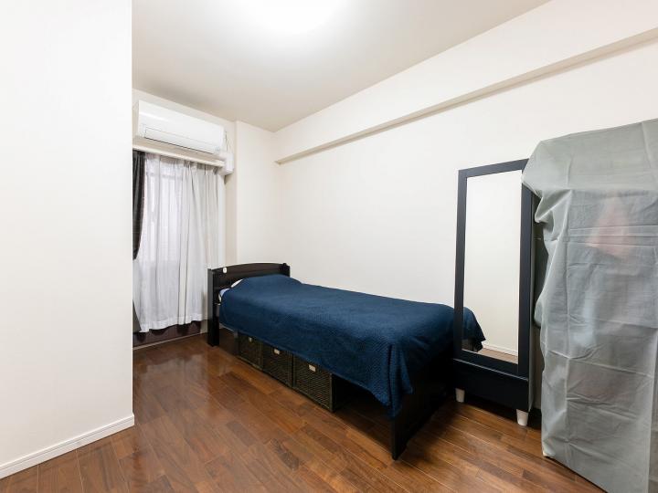 6帖の寝室　ウォークインクローゼットもございます