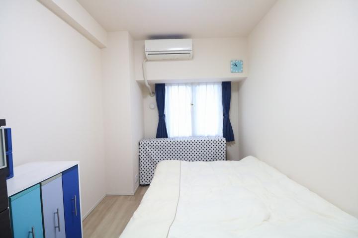 約6.7帖の居室です。