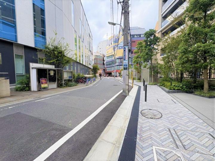 前面道路(公道、一方通行)