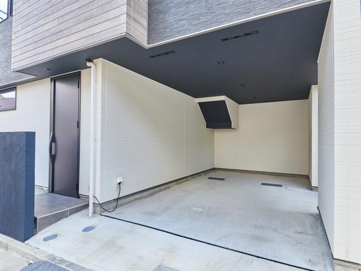 ■ビルトインガレージ。横幅約2.9ｍ高さ約2.4ｍ縦幅約5.1ｍ