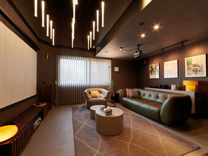 ■リビングの床はカームサンドのフロアタイルとなっております。