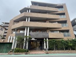 ロイヤル西宮高座公園の外観