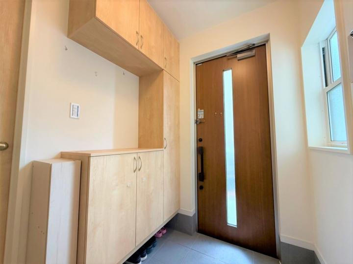 ■シューズクローク付きの玄関です。