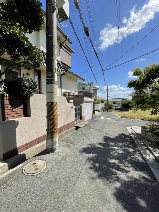 ■北側から見た前面道路