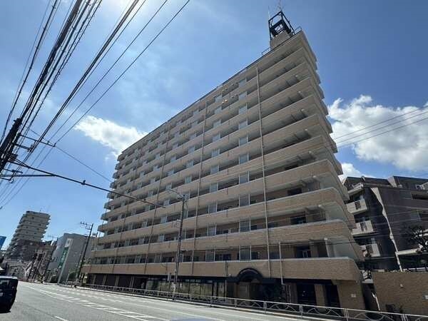 複数路線が利用可能です。通勤時間や目的によって路線の使い分けができ、生活利便性が向上します。