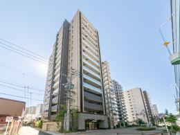 プレサンスロジェ金山セリエの外観