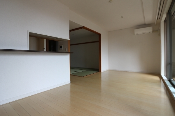 リビングダイニング