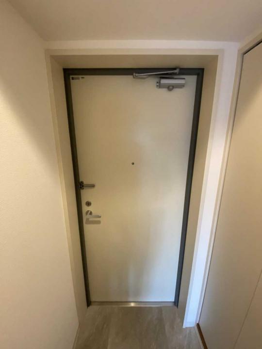 玄関(撮影年月:2025年11月)